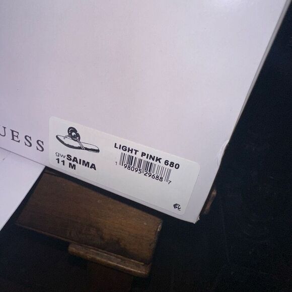 Guess shimmery glitter Saima size 11 pink crystal flip flop sandals - Picture 6 of 6